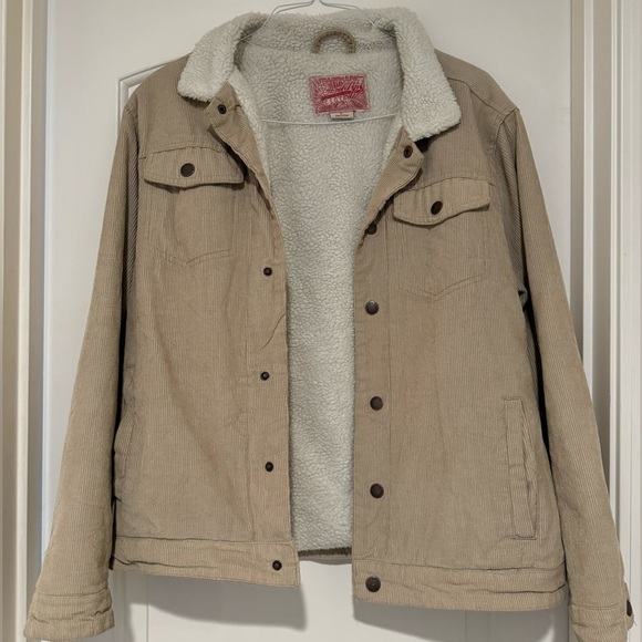 Men’s Sherpa lined corduroy jacket with snap closure. Great condition! - Picture 1 of 3